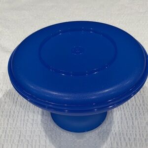 Tupperware 4 Pc. pedestal set